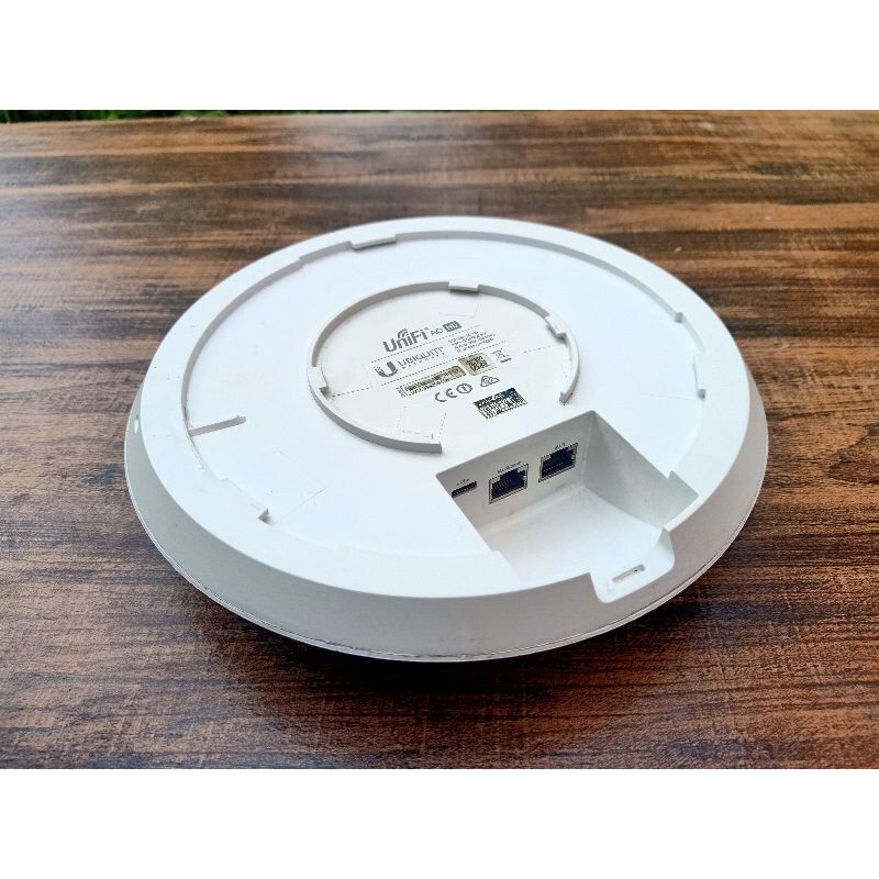 UBiQUiTi UniFi AP AC HD (UAP-AC-HD)