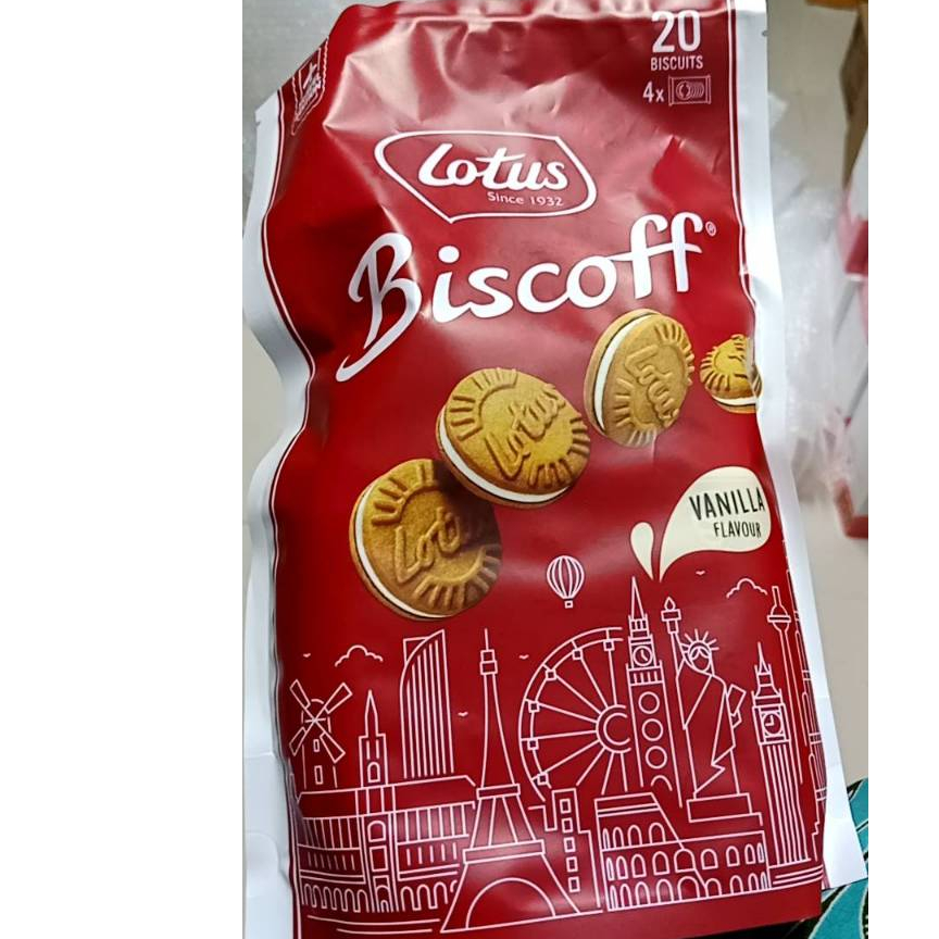 Lotus Biscoff Travel Edition 20 Biscuits รส Vanilla 1 ห่อ มี 4 ห่อเล็ก น้ำหนัก 200 กรัม Exp.17/06/24
