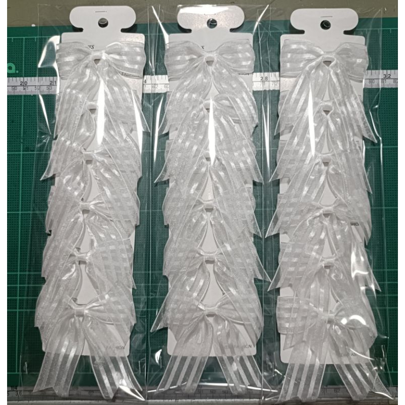 โบว์กิ๊บผ้าแก้ว(#4)สีขาวขนาดริบบิ้น1"  1 แพ็ค