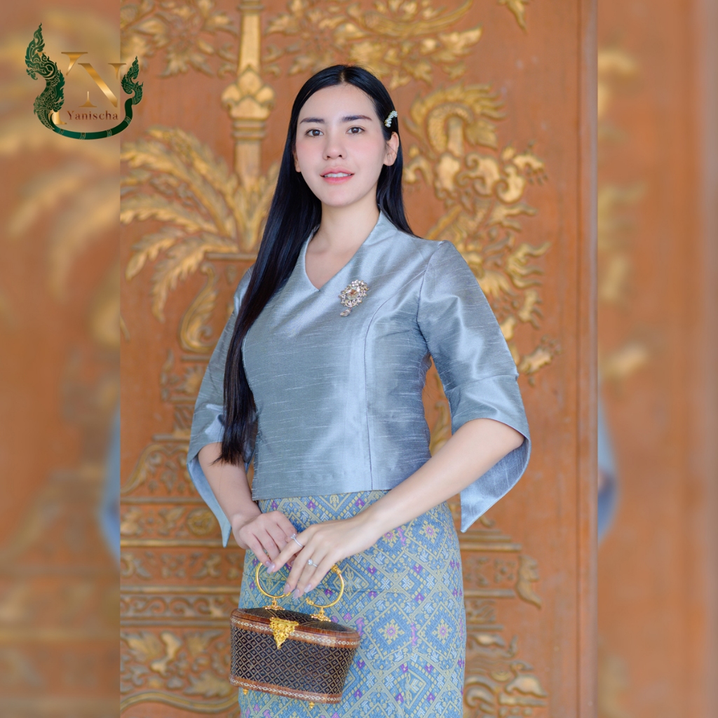 เสื้อผ้าไหมแพรทิพย์ ชุดออกงาน ไปวัด ทำบุญ (สีเงินมงคล)