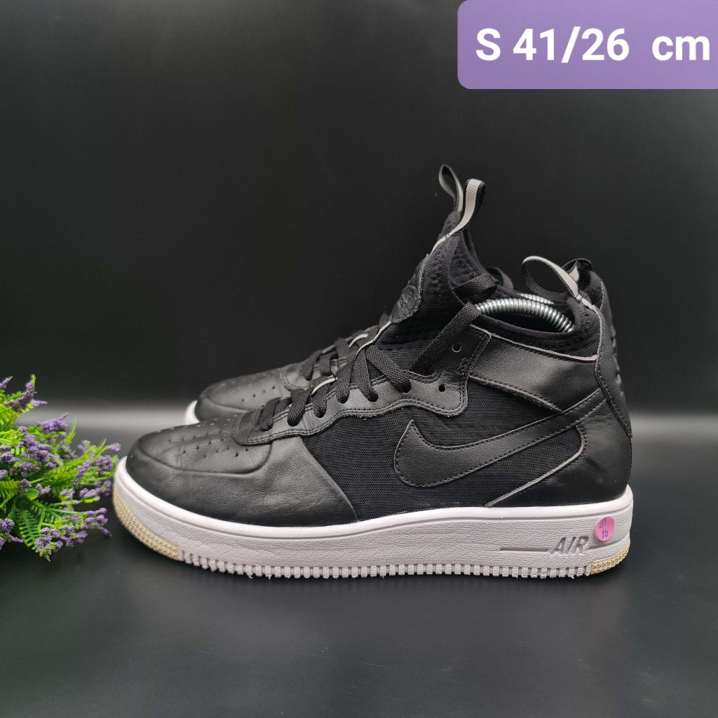 Nike #รองเท้ามือสอง ไซส์ 41/26 cm