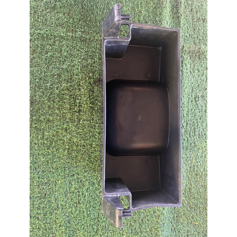 ถาดรองน้ำทิ้งตู้เย็นโตชิบา5-6คิวมือสอง