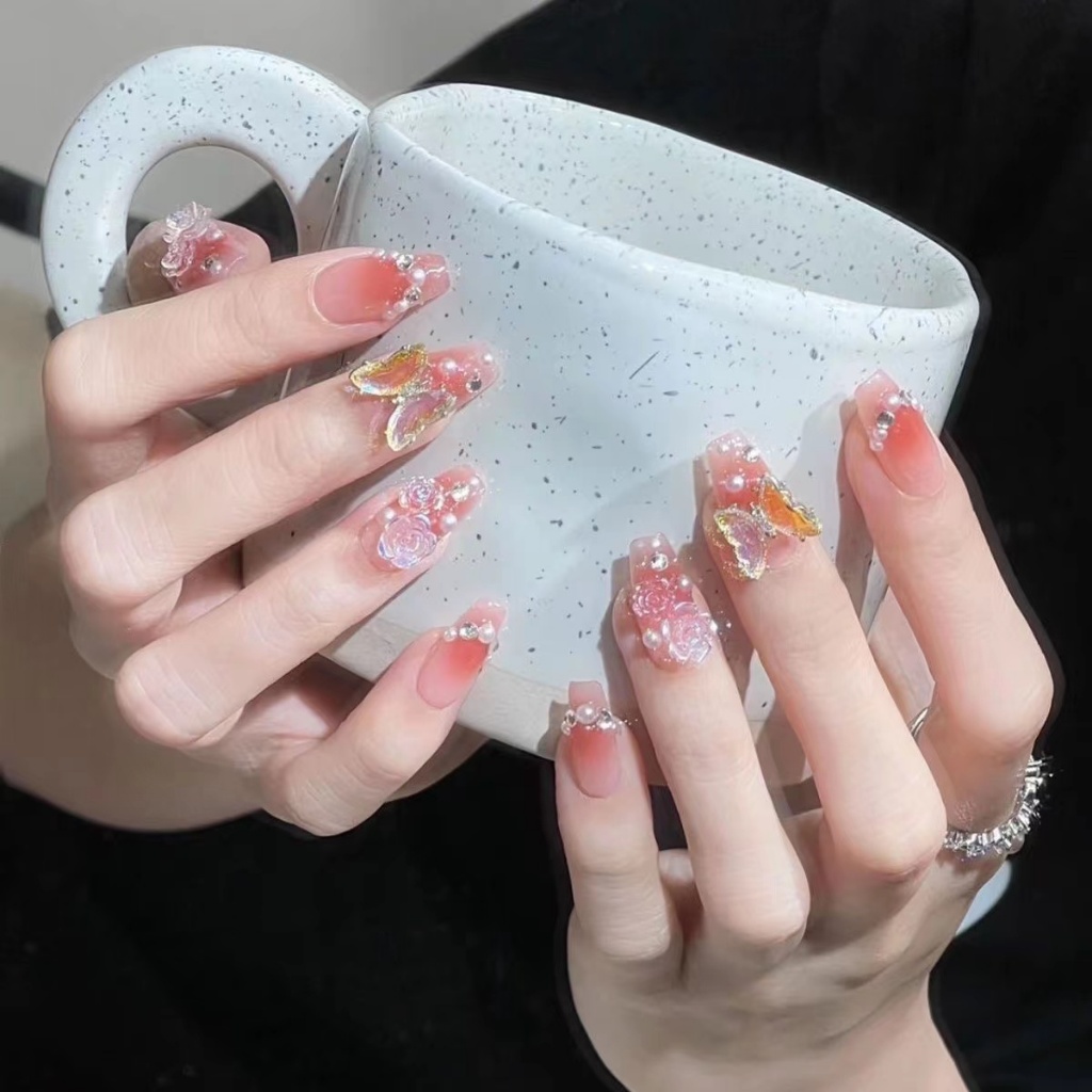 เล็บปลอม ผลิตภัณฑ์ใหม่ [DD204]เล็บแฟชั่น สไตล์ฝรั่งเศส แฟลชเจาะ เล็บปลอม