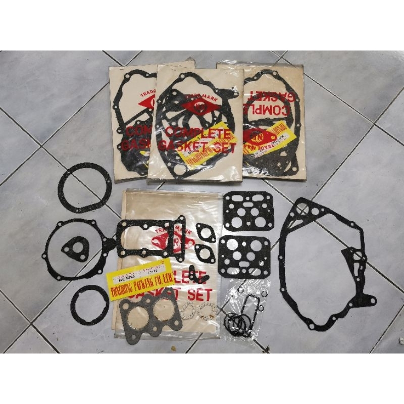 ปะเก็น เครื่องครบชุด ใหม่เก่าเก็บ Honda CD125 CD125E กระเป๋าเล็ก 2สูบ