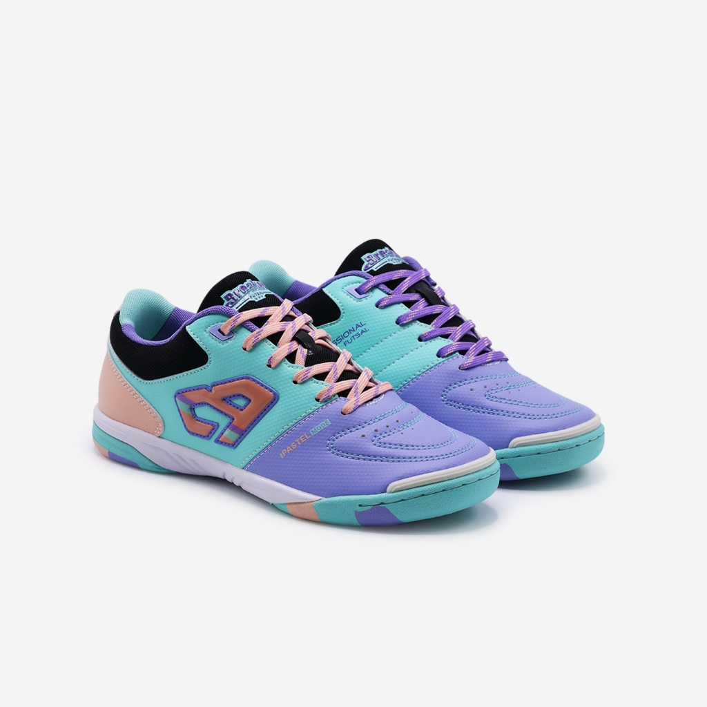 Breaker รุ่น Breaker Real (REAL8) รองเท้าฟุตซอลเบรกเกอร์ สี PURPLE Size 38-44