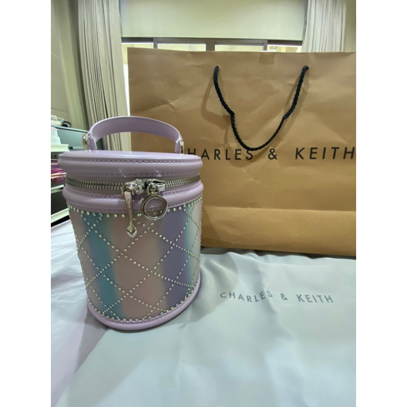 กระเป๋าCharles & Keith