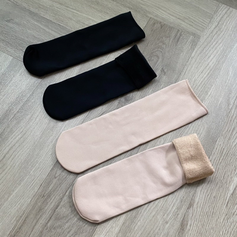 ขายดี ถุงเท้าบุขน อุ่นนุ่ม กันหนาวได้ดีมาก มี 2 สี unisex ใส่ได้ทั้งชาย/หญิง