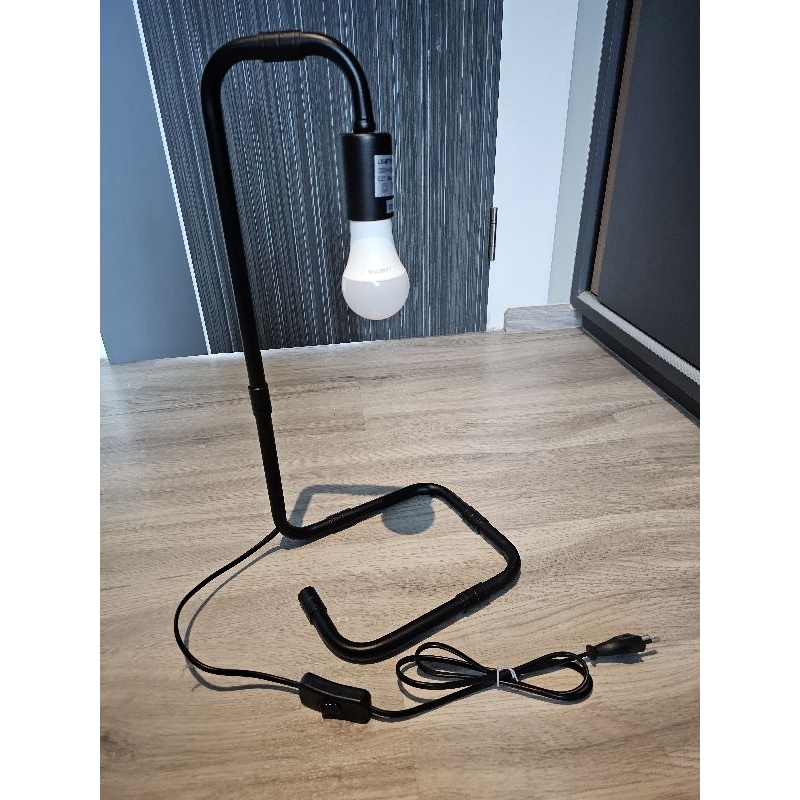 Night table lamp โคม​ไฟตั้งโต๊ะกับหลอดไฟ