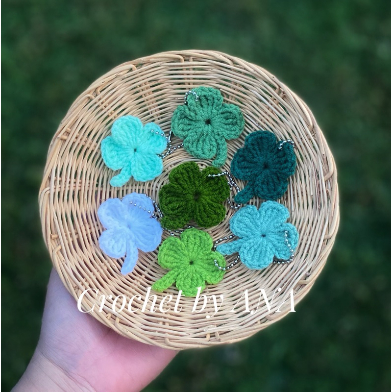 พร้อมส่ง- พวงกุญแจใบโคลเวอร์ถักไหมพรม, Cloverleaf keychain