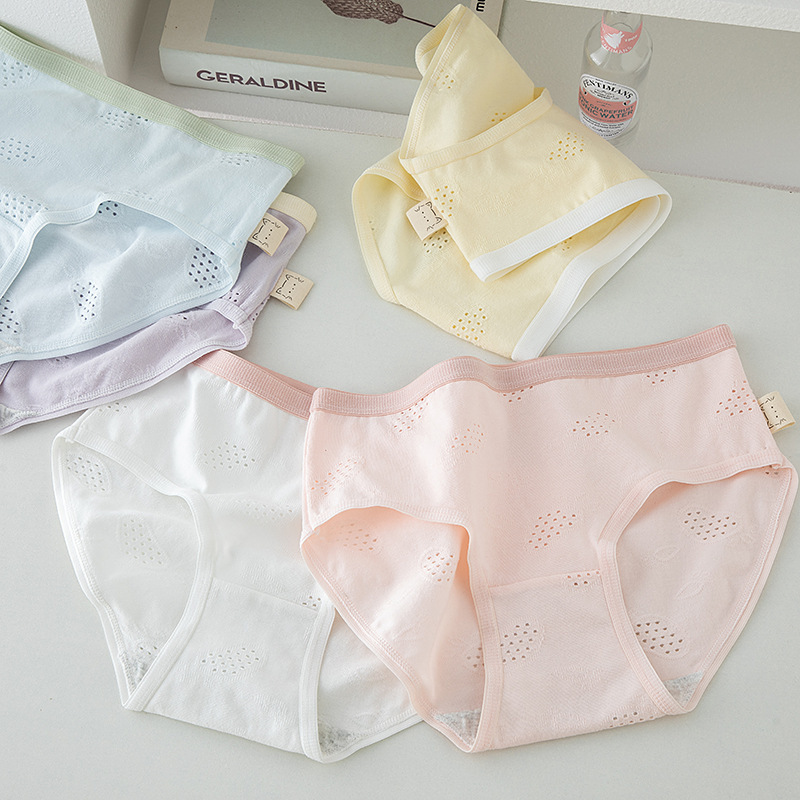A-115 กางเกงในน่ารัก ผ้าคอตตอน สีพื้นตัดขอบสี มีรูระบาย พร้อมส่ง