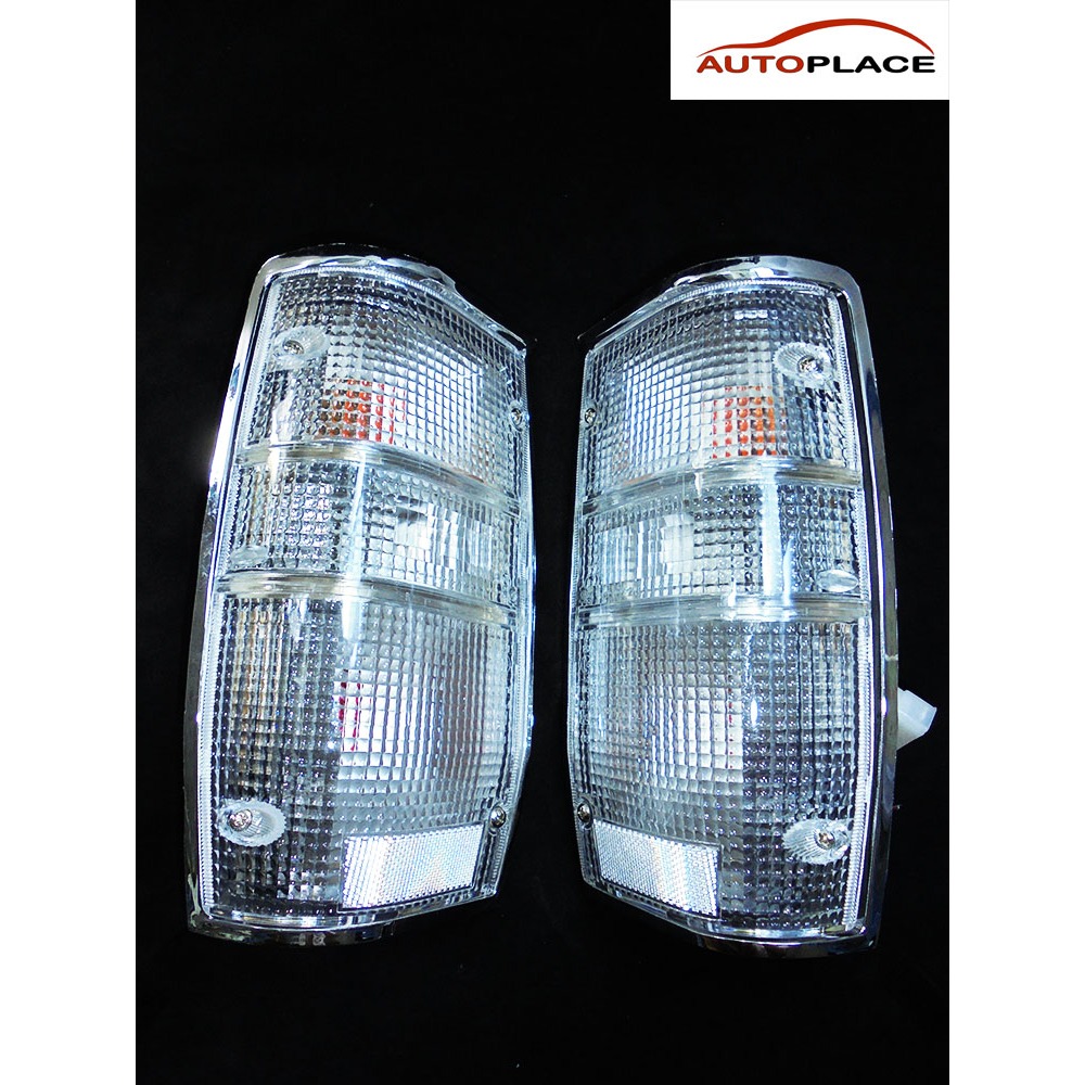 ไฟท้าย มิตซูบิชิ L200 ไซโคลน MITSUBISHI CYCLONE 1986 - 1997 แบบฝาใส ขอบชุบ