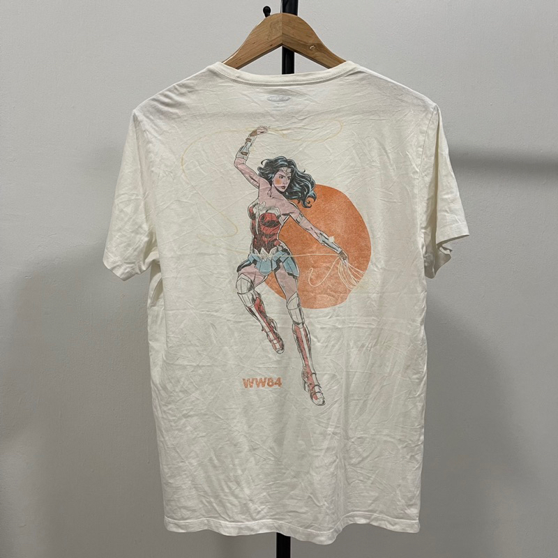 เสื้อมือสอง DC - Wonder Woman 1984 ลายด้านหลังเต็มตัว อย่างสวย