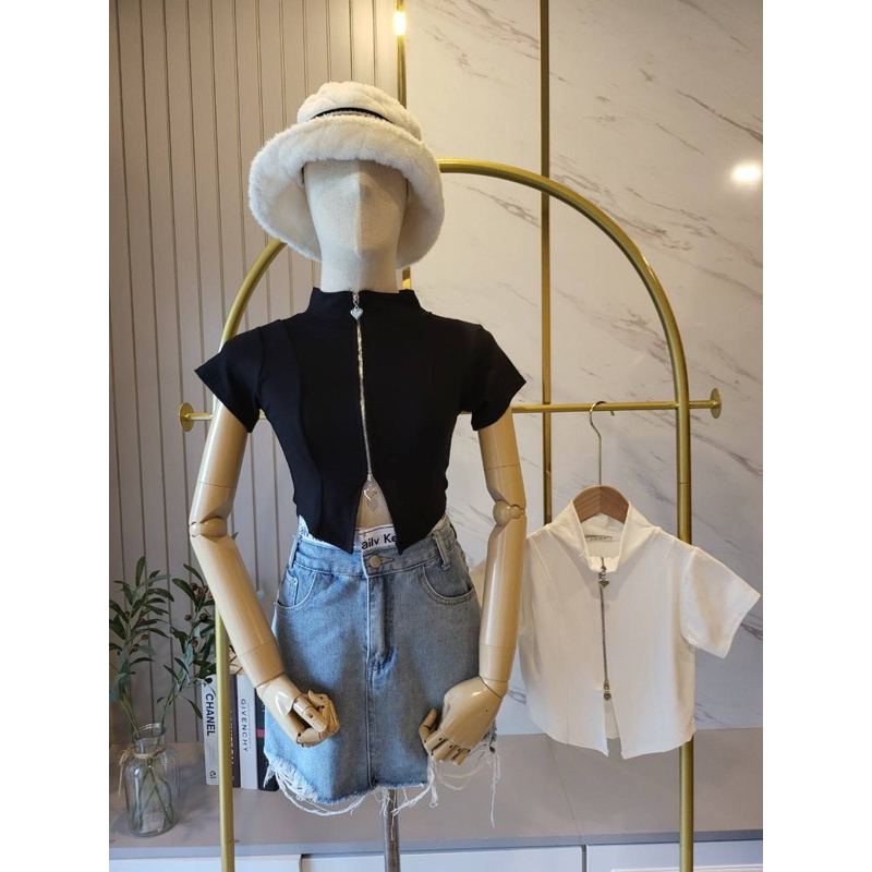 mnv_shop คอเต่ามีปก แขนสั้น อะไหล่ซิปหัวใจ รุ่นนี้พิเศษ ใส่เป็นคอเต่า หรือเปิด เป็นคอปกก็ได้ เสื้อยืด ผ้ายืดเนื้อดี(85)