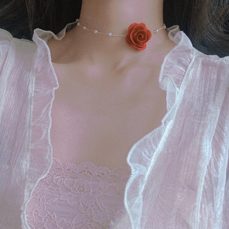♣️ สร้อยคอ choker ดอกกุหลาบผ้า ตะมุตะมิ สร้อยคอประดับไข่มุกเล็กๆ  น่ารักมาก - รูปที่ 4