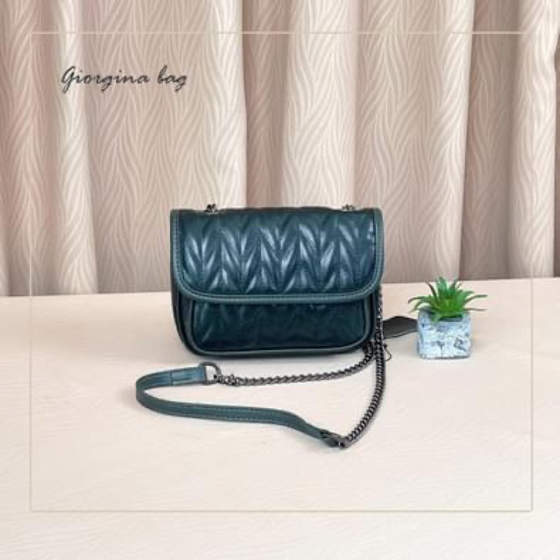 กระเป๋าสะพายข้าง สายโซ่ Giorgina