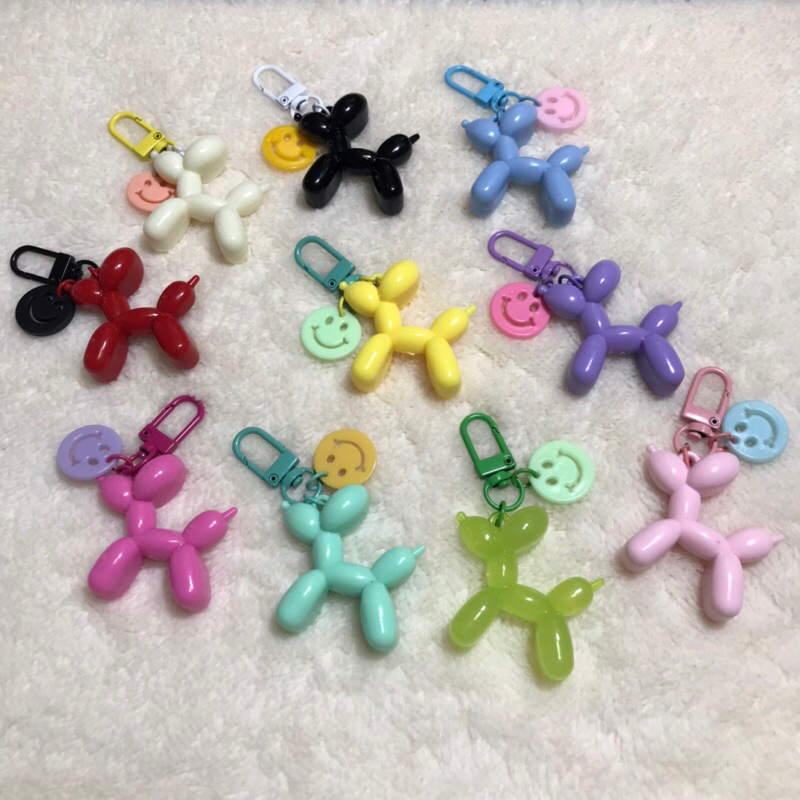 Balloon dog keychain