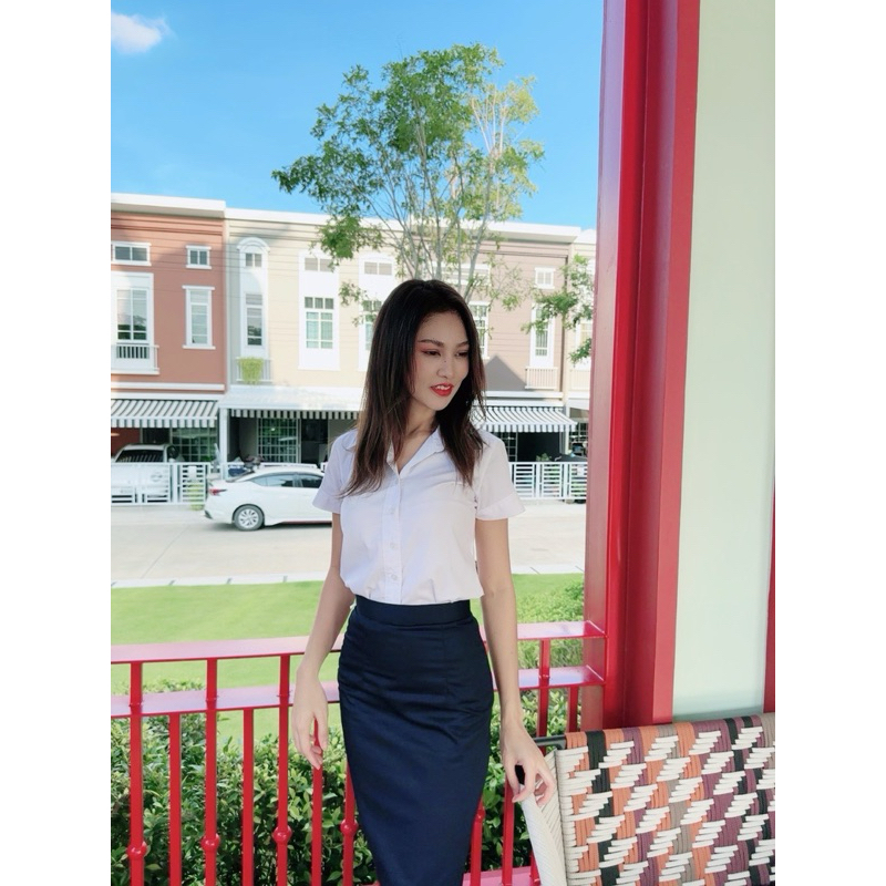 เสื้อนักศึกษาหญิง (สาบหลัง) แขนสามเหลี่ยมเข้ารูป ทรงมหิดล
