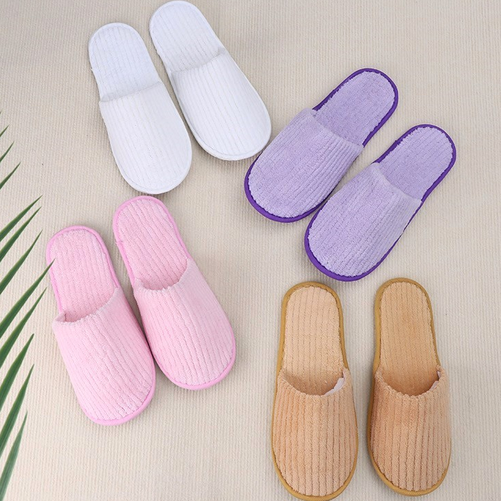 SLIPP-A สลิปเปอร์ รองเท้าในบ้าน รองเท้าในโรงแรม ขนนุ่ม สีขาว พร้อมส่ง