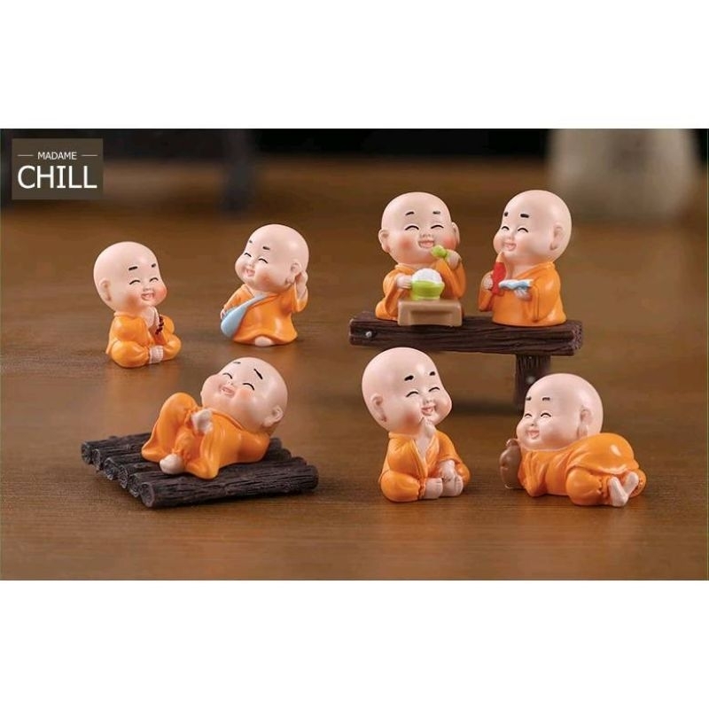 [MC635 เซต] ตุ๊กตุ่นจิ๋ว เณรน้อย ยิ้มแป้น 7 ท่า 📿 (1 เซต ราคา 140 บาท)