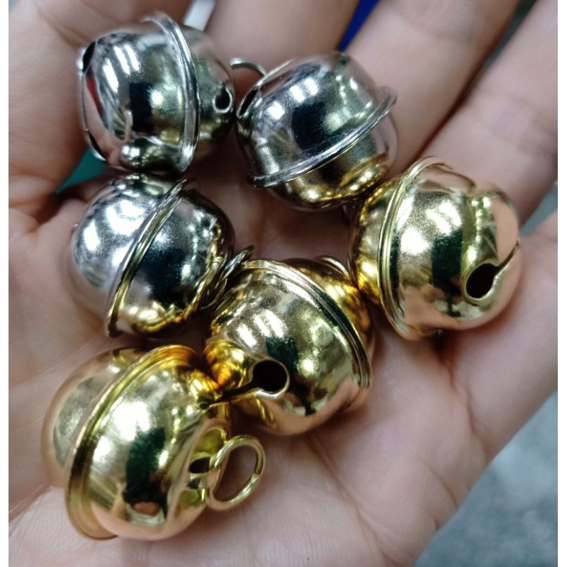 กระดิ่งกระพรวนสีทองสีเงินลูกเล็กลูกใหญ่(5อัน)