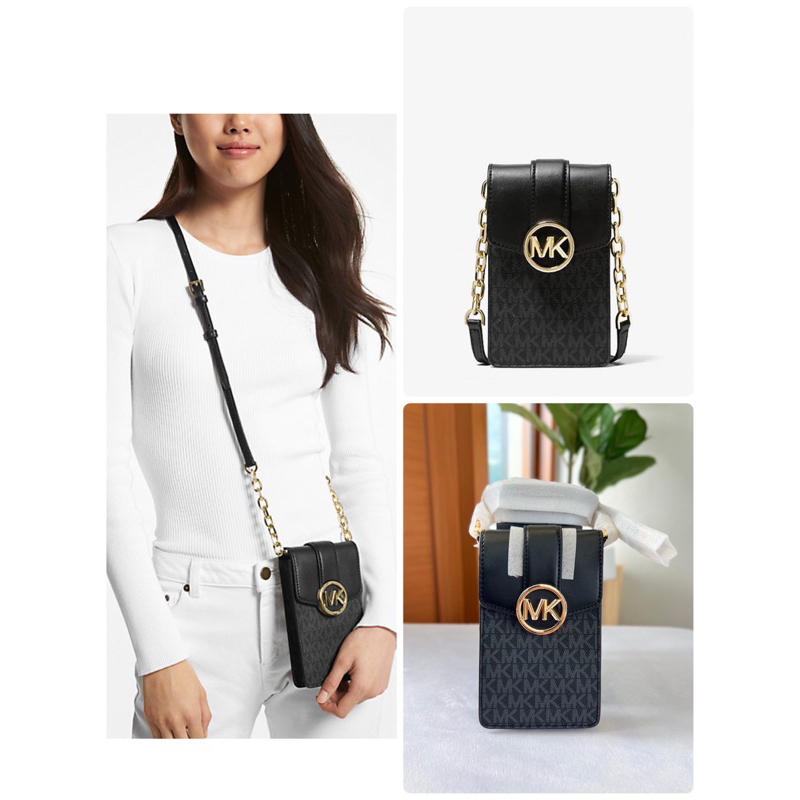 (ผ่อน0%) กระเป๋าใส่โทรศัพท์ สะพายข้าง MICHAEL KORS Carmen Small Logo Smartphone Crossbody Bag 35S2GNMC5B ลายmkสีดำ 4นิ้ว
