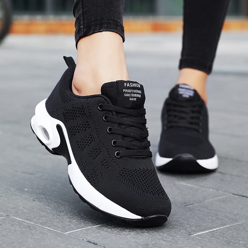 Fshoes สินค้าใหม่แนะนำ รองเท้าผ้าใบทรงกีฬาสไตล์ใหม่ น้ำหนักเบาตัวรองเท้าระบายอากาศได้ดี มีสีให้เลือกถึง 4สี แบบจั