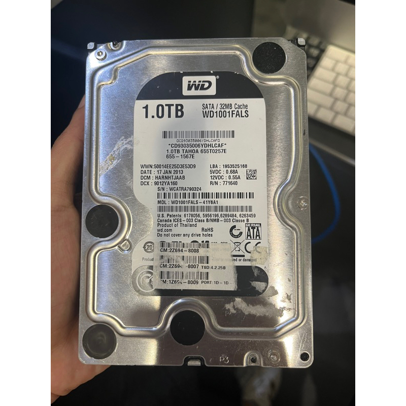 Harddisk PC SATA 1 TB.