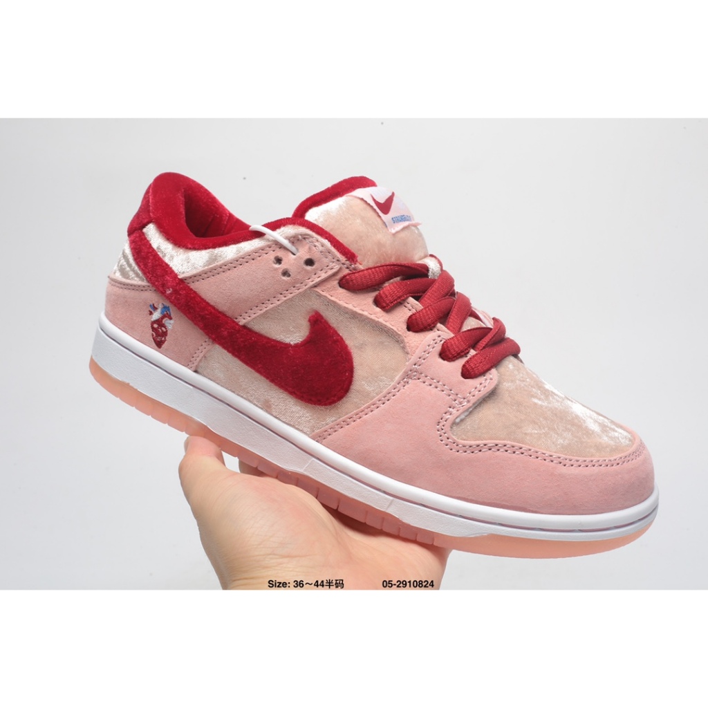 StrangeLove x Nike SB Dunk Low"Valentine's Day"