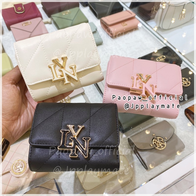 LYN กระเป๋าสตางค์ รุ่น Gaston Short Wallet : LL23FWF001 ชอปแท้ 100% พร้อมถุงผ้า และถุงกระดาษ