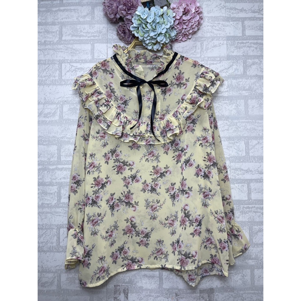 เสื้อแฟชั่นสาวอวบ คอระบายสองชั้น ผูกริบบิ้น แขนยาวดึงยาง น่ารัก ผ้าชีฟอง อก46นิ้ว (SKU 346)