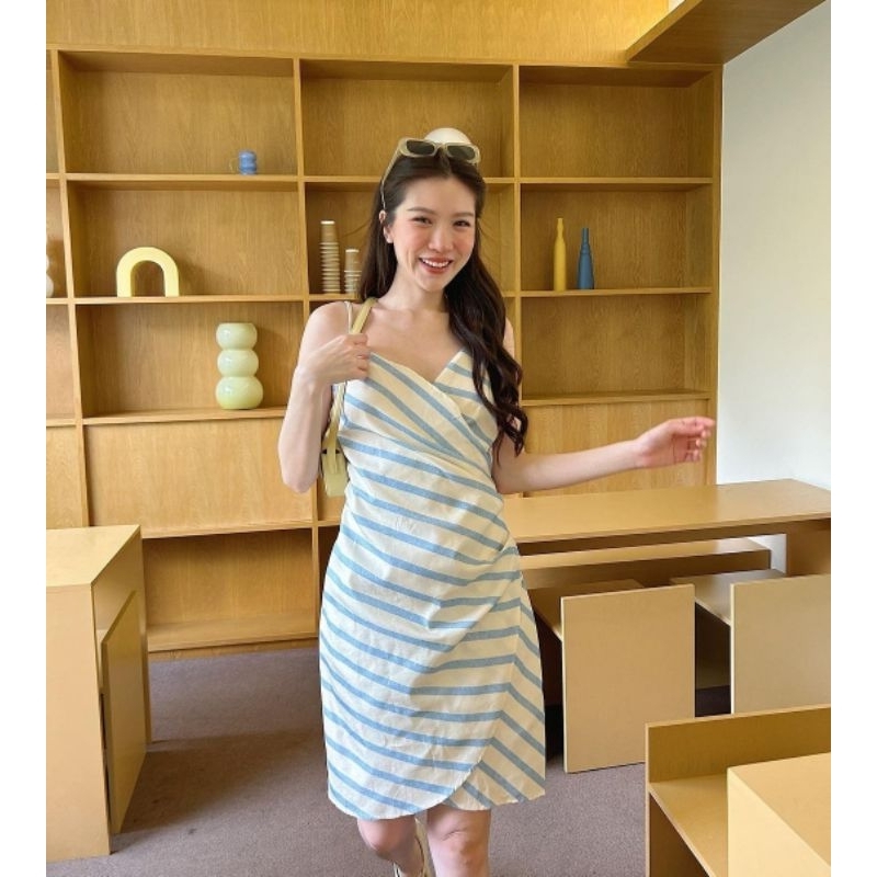 ส่งต่อของใหม่จากร้านtshoppp ป้ายทางร้านยังไม่ตัดค่ะ ส่งต่อของใหม่จากร้าน tshoppp ป้ายทางร้านยังไม่ตั