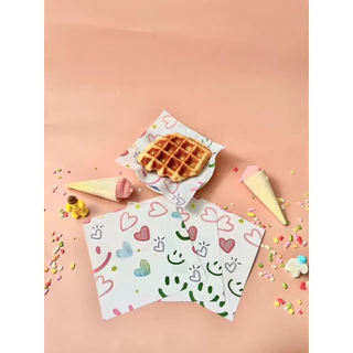 🥨ขายแพ็คคู่ 2 ห่อ รวม 200 แผ่น กระดาษรองขนม เบเกอรี่ ลายใหม่ ขนาด 6”x6”