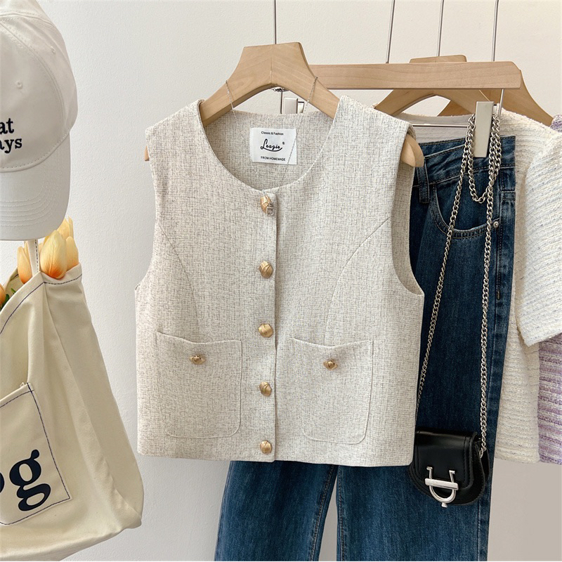 CHERISH (พร้อมส่ง) E13 เสื้อกล้าม แขนกุด ผ้าทวิต ผ้าสวย กระดุมสวย มีกระเป๋าหน้า งานป้าย