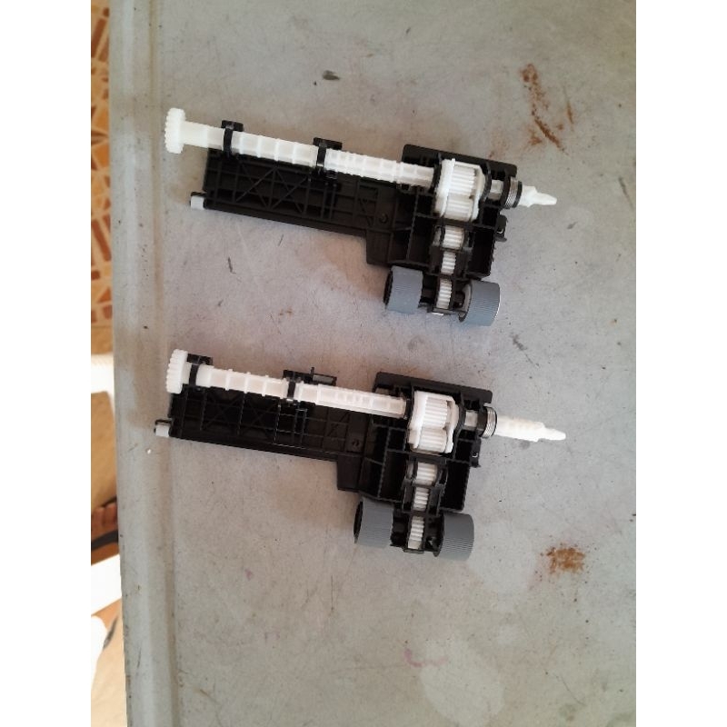 เฟืองขับ+ลูกยางดึงกระดาษ brother t220/t420/t300/t500/t310/t510/t710/j100/j200 มือสอง ใช้งานได้ปกติ