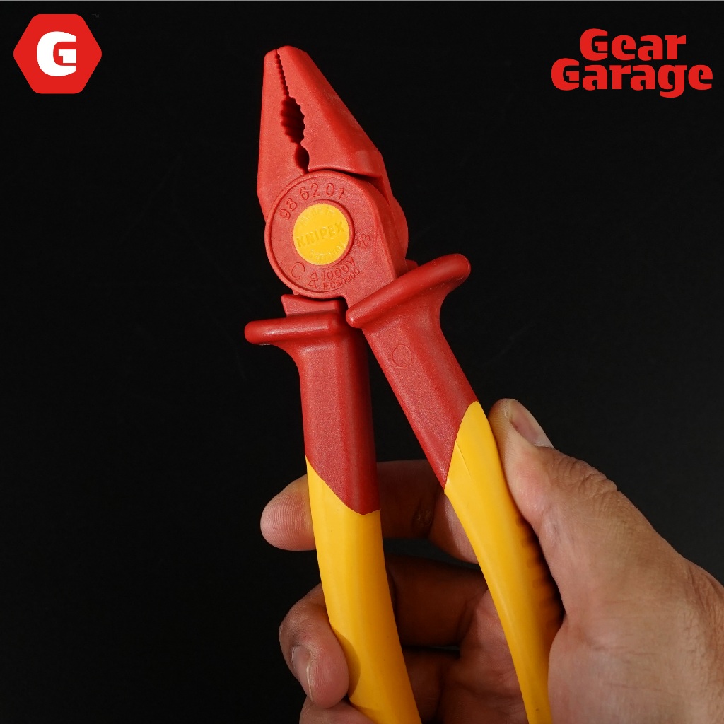 คีมปากจิ้งจก (หุ้มฉนวนกันไฟ) ขนาด 180 มิล  KNIPEX NO.98 62 01 Flat Nose Pliers of plastic, insulaing