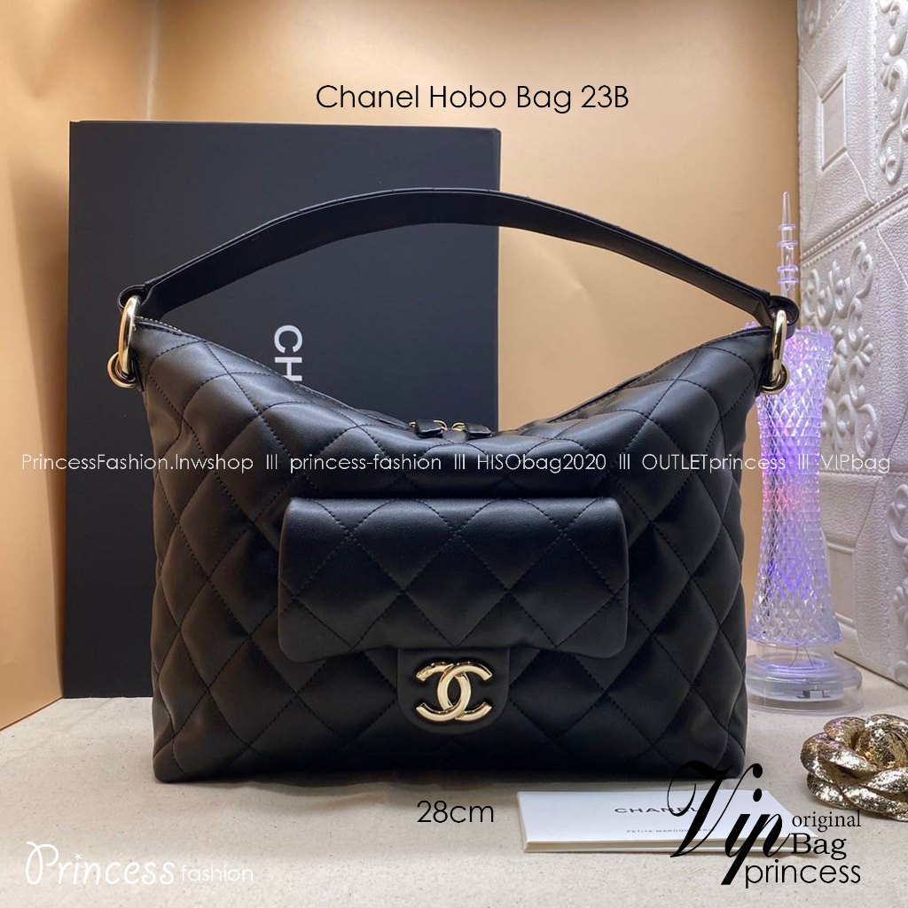 Chanel Hobo Bag 23B 28cm ออริสลับแท้ ใช้งานต่างประเทศได้ งานเกรดหนังสวย อะไหล่ทองสวยหรู กระเป๋าสะพายทรงโฮโบใบใหญ่