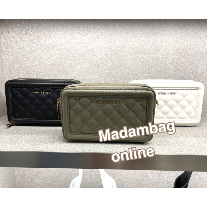CHARLES & KEITH Quilted Boxy Long Wallet หนังคาเวียร์ กระเป๋าสะพายข้าง **ขายดี**