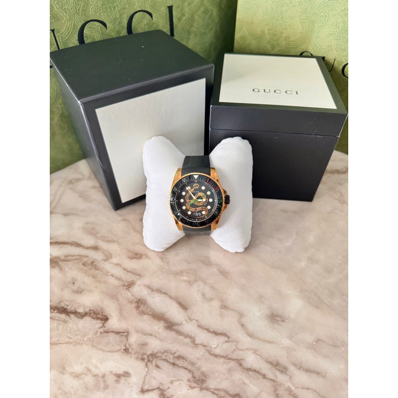 💥Like New GUCCI DIVE WATCH, 45 มม. BLACK KINGSNAKE GOLD DIAL ⬛️🟨