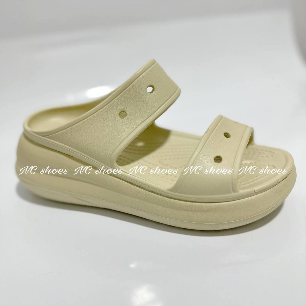 รองเท้าแตะ Crocs Classic Crush Sandals ผู้หญิง ส้นสูง มีไชส์ 36–40 รองเท้าสวยสวย