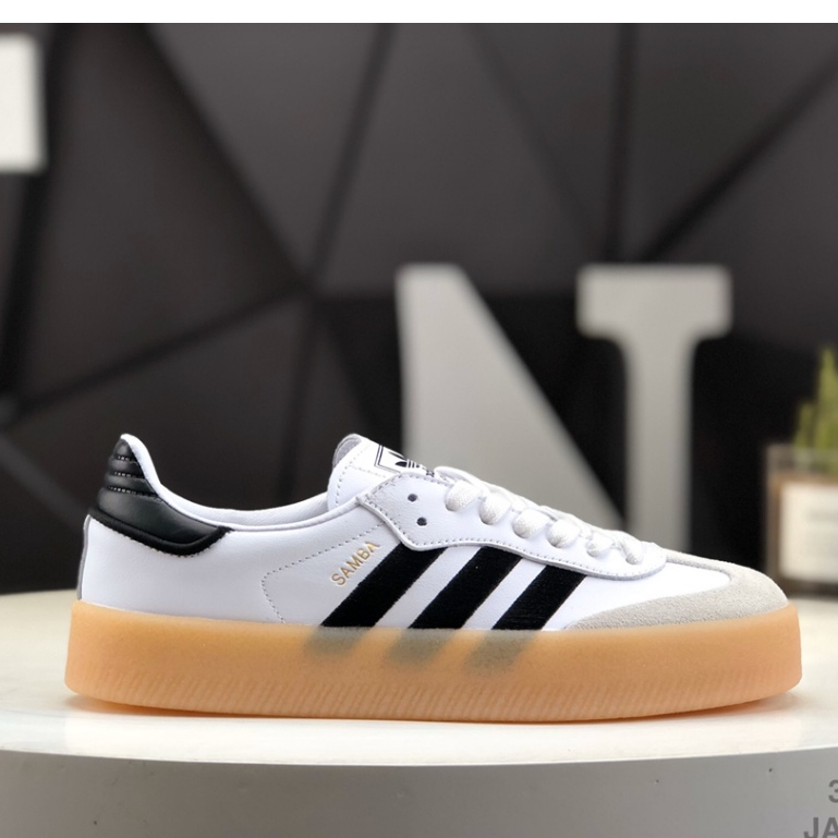 Adidas Adi Clover รองเท้าลำลองการฝึกอบรมเยอรมัน IG5744