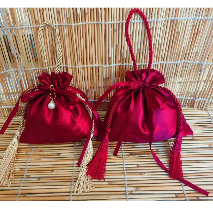 GIDA ถุงของขวัญ ถุงผ้าใส่ของ กระเป๋าหูรูดสีแดงตรุษจีน