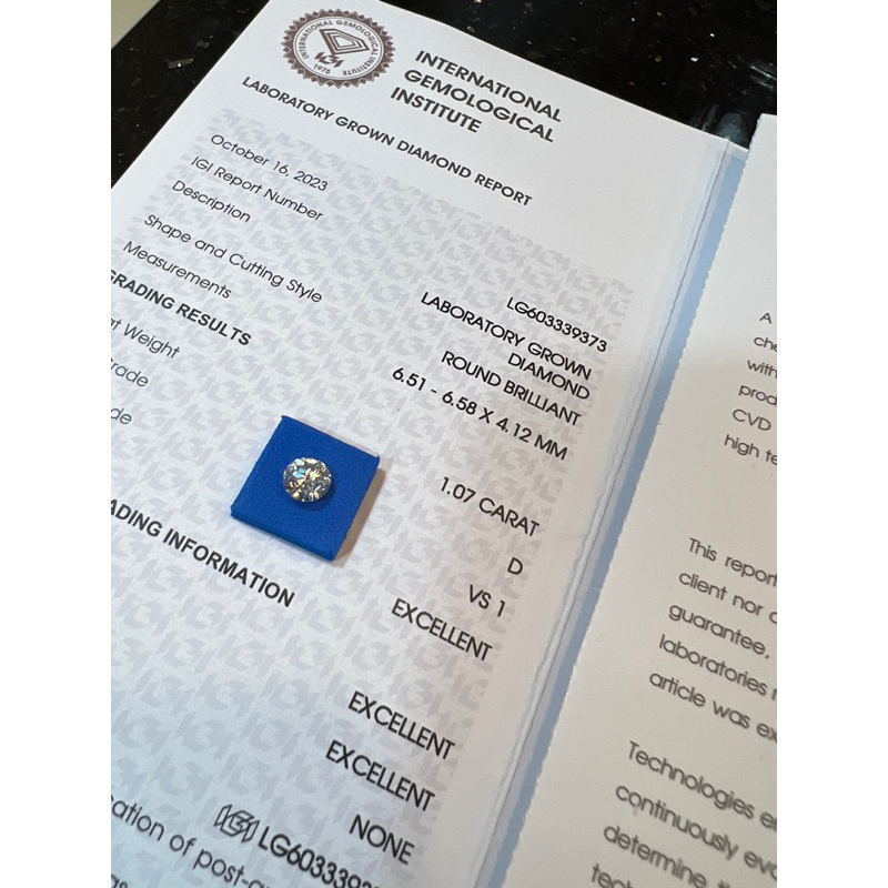 เพชร HPHT รูปกลม - 1.07 ct - น้ำ 100(D) - VS1 พร้อมใบเซอร์ IG