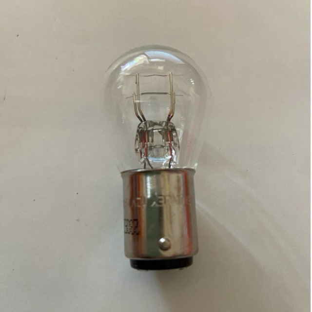 ราคาต่อหลอด ✅หลอดไฟท้าย สแตนเลย์ 💥12V 18/5W สำหรับรถมอเตอร์ไซต์ ราคาต่อหลอด