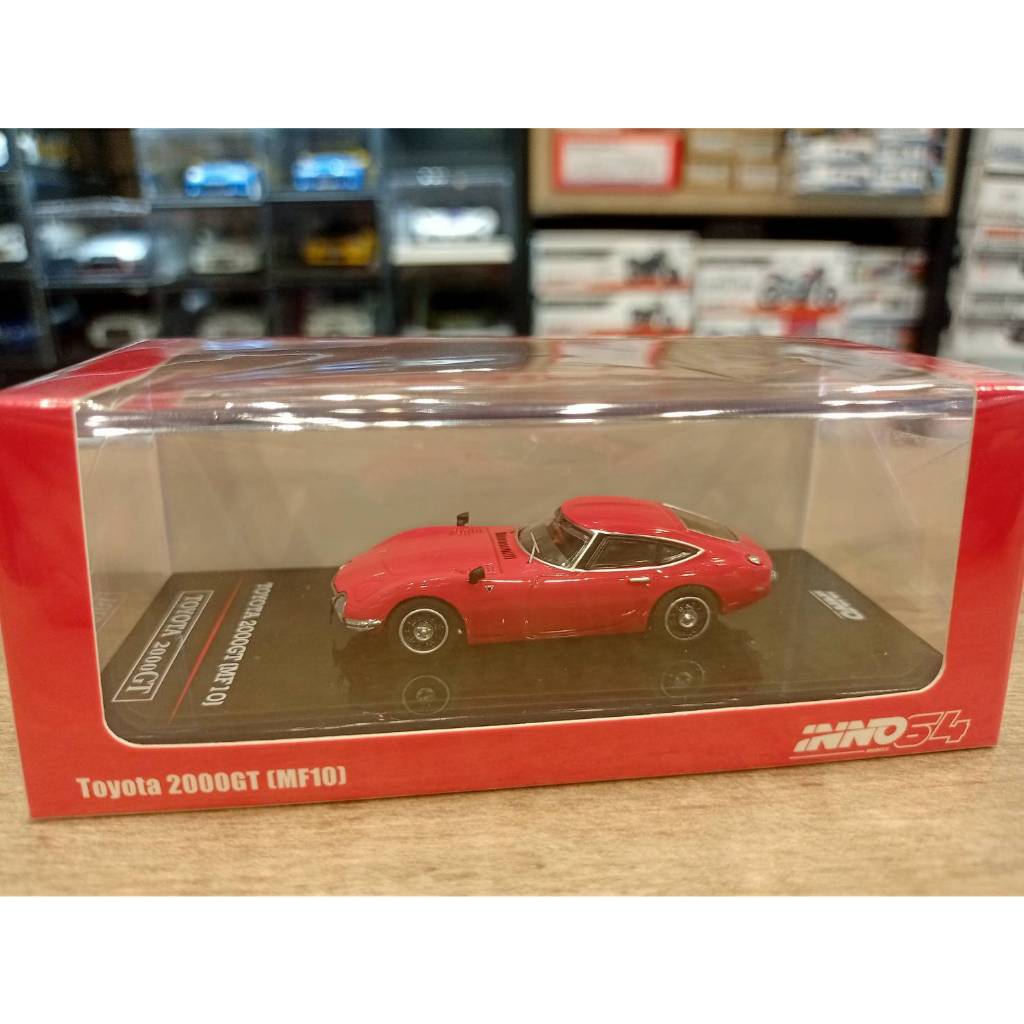 INNO64 1:64 Toyota 2000GT (MF10) Solar Red