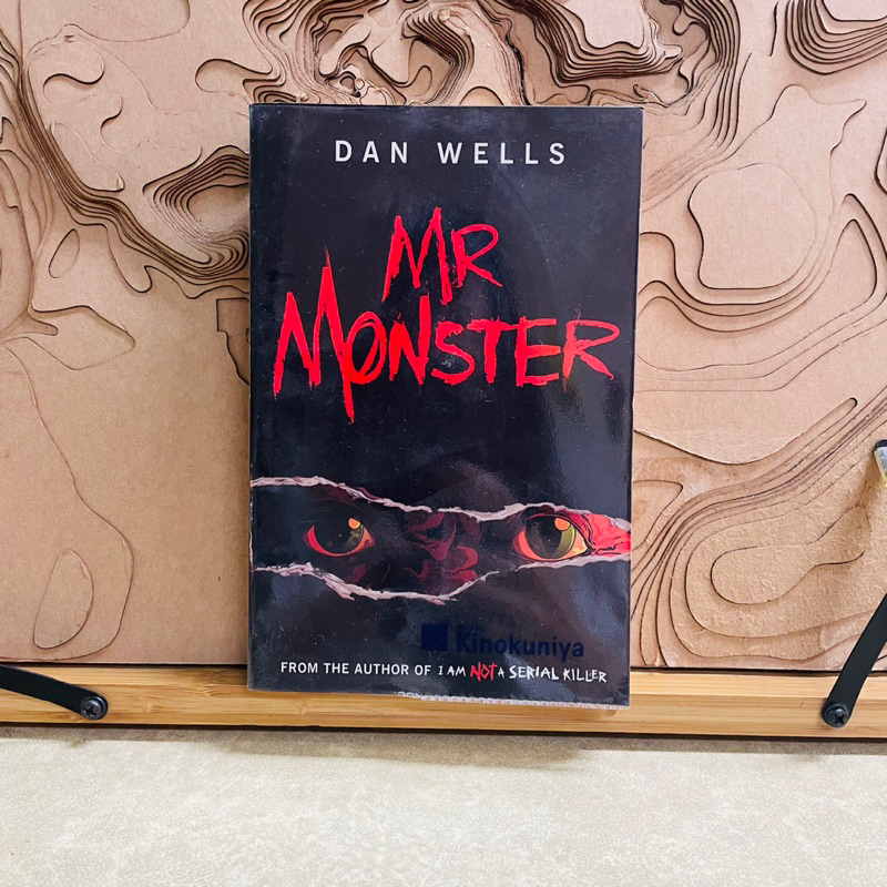 ค206 DAN WELLS MR MONSTER
