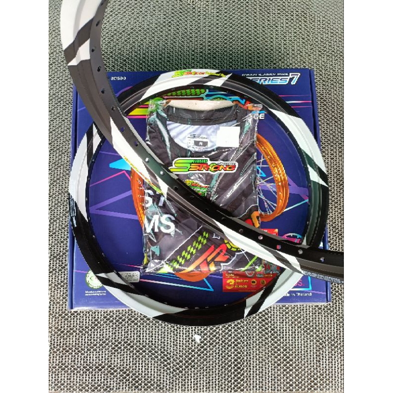 วงล้อ เอสสตรอง Sstrong ทรงเอ สีดำ ลายสายฟ้า 1.4หน้า/หลัง ขอบ17 (แถมเสื้อฟรี1ตัว)