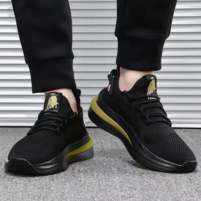 Yeeica สบายแต่งตัวง่ายใส่ได้ทุกโอกาส ห้ามพลาดกันน้าา พร้อมส่ง sneaker ดีไซน์ sport เท่ห์ๆ วั แต่งลายด้านข้าง มินิมอลมา