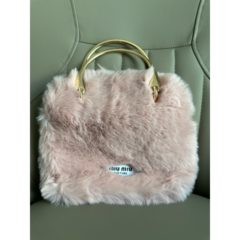 กระเป๋าพรีเมี่ยมกิ๊ฟจากMiuMiu