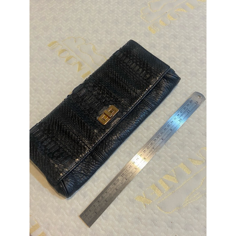 กระเป๋าทรงคลัสหนังแท้แบรนด์Ekatrinaมือสอง