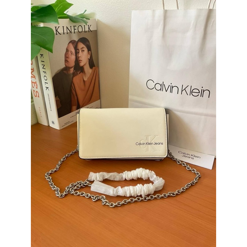 Calvin Klein Jeans Sculpted Phone Crossbody Bag With Chain